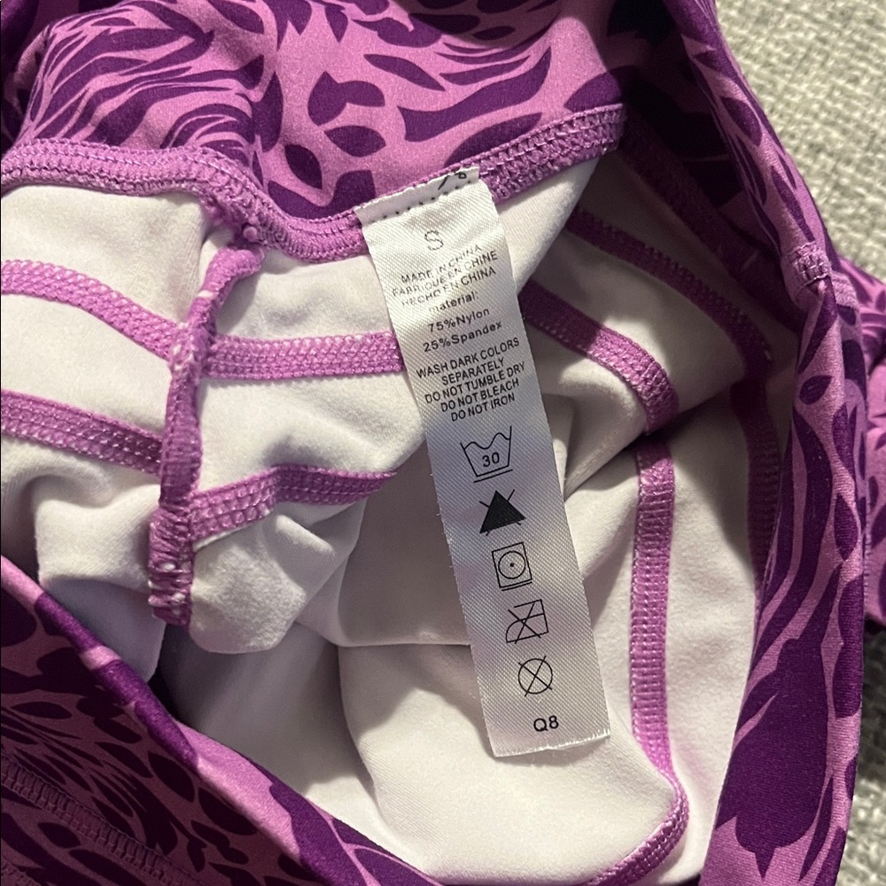 Purple Patterned Leggings - Picture 4 of 4